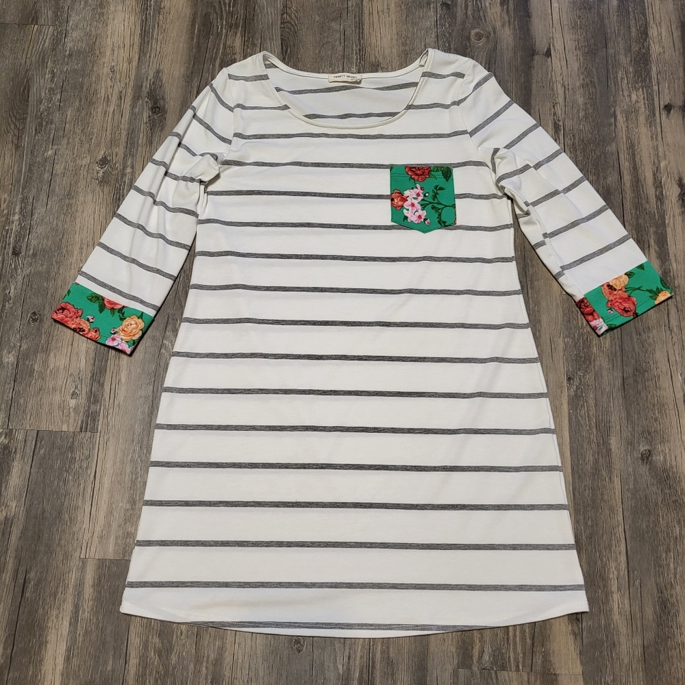 Twenty Second Striped Dress Floral Print 3/4 Sleeves Tunic Top Size Medium